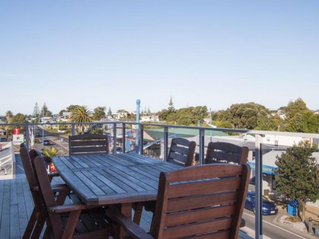 Beach Pacific Apartments Waihi Room photo