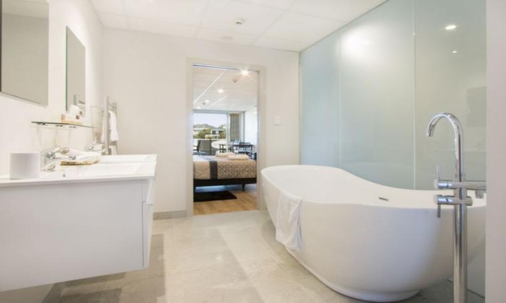 Beach Pacific Apartments Waihi Room photo